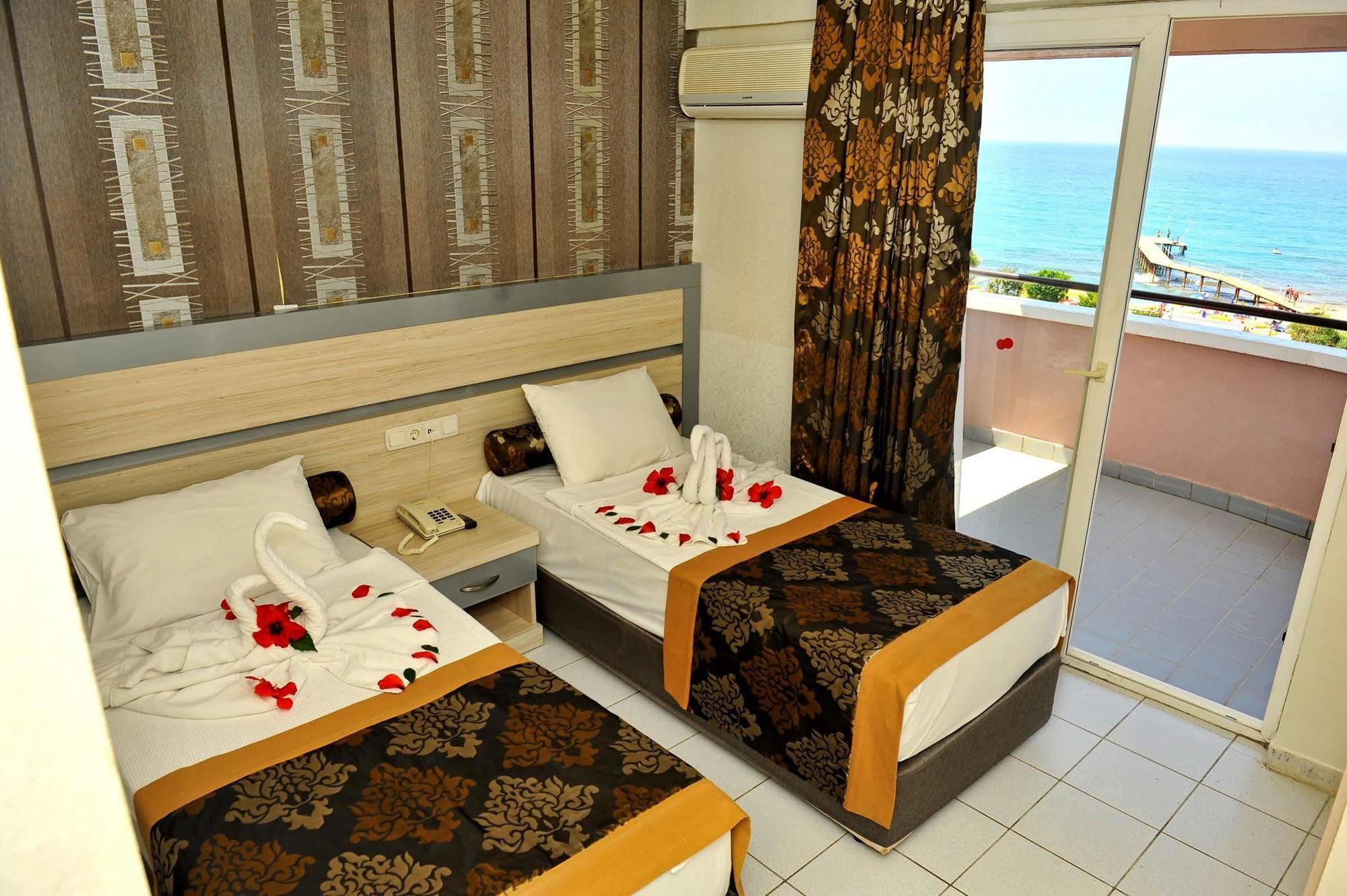 Grand Uysal Beach & Spa Hotel Alanya Exterior photo