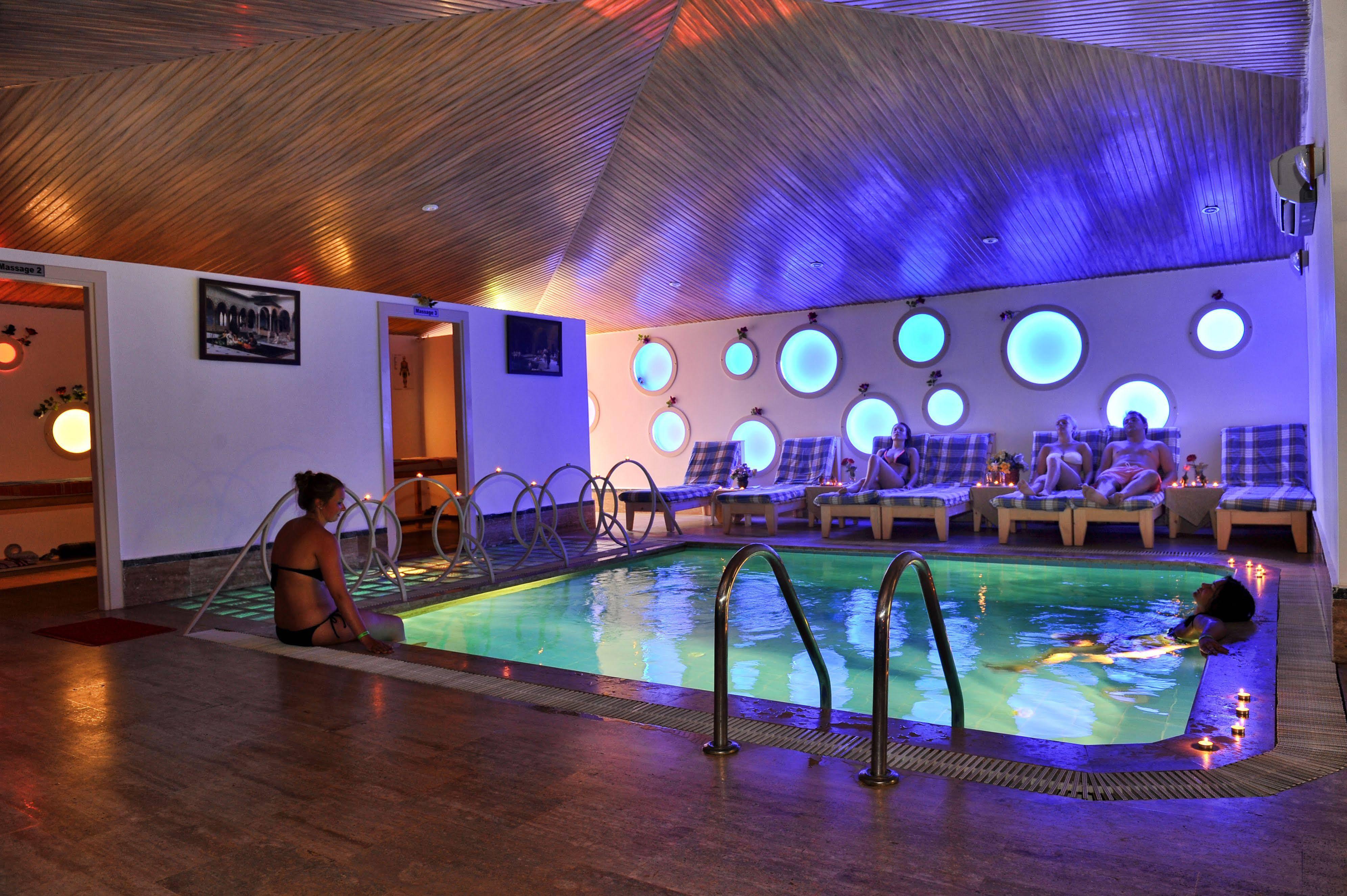 Grand Uysal Beach & Spa Hotel Alanya Exterior photo